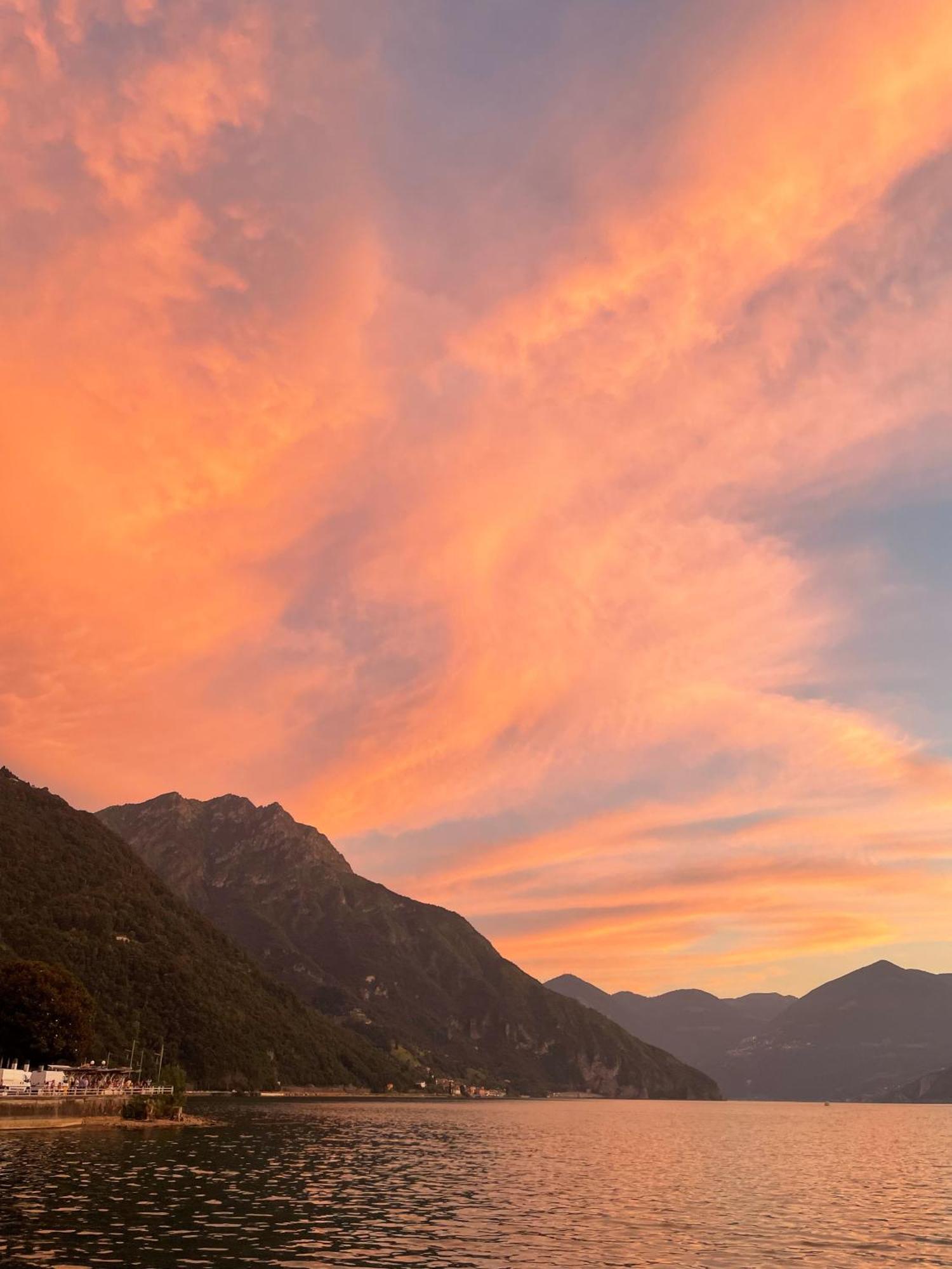 Casa Berlai, Bilocale Sul Lago Villa Pisogne Bagian luar foto