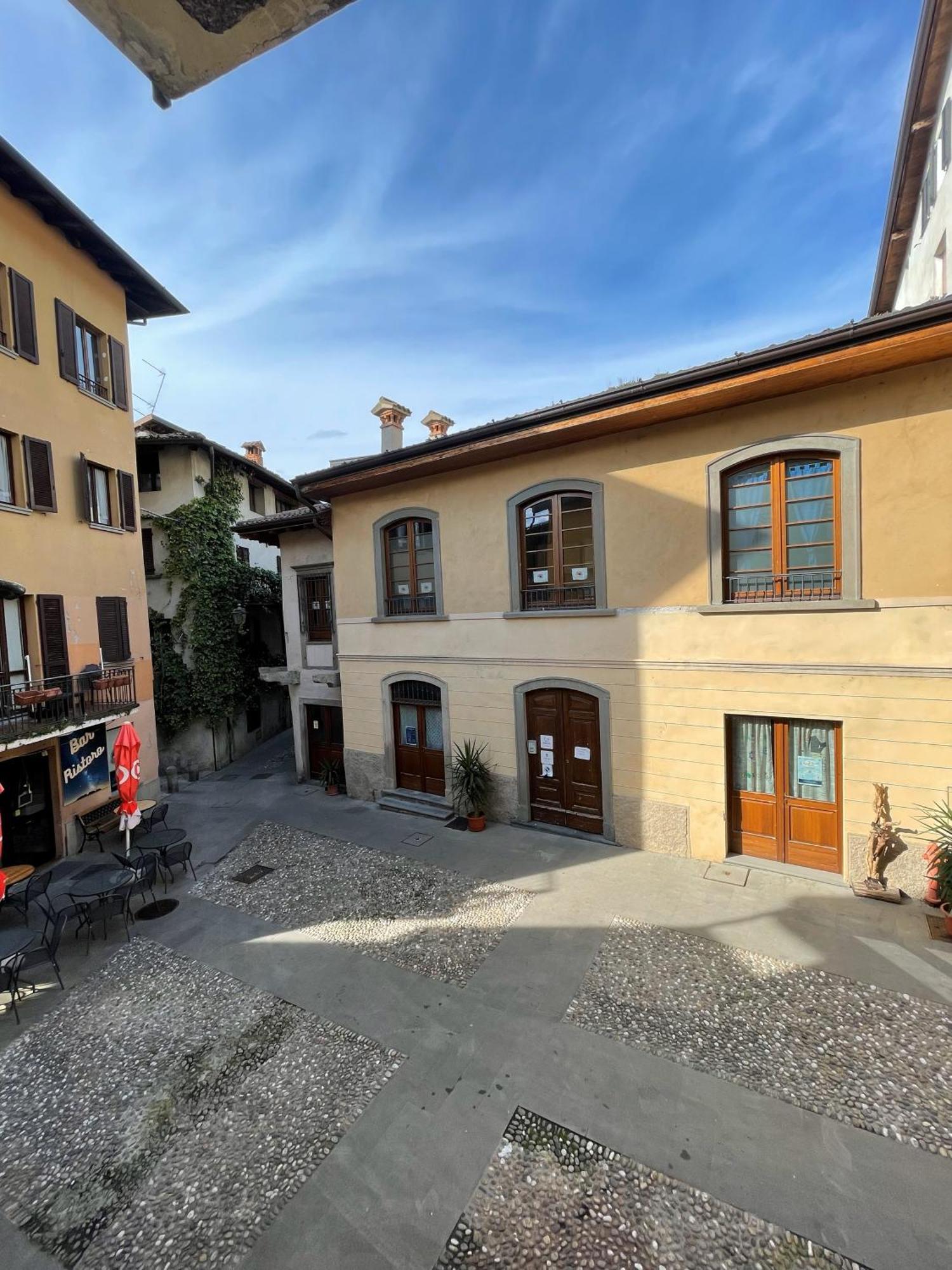 Casa Berlai, Bilocale Sul Lago Villa Pisogne Bagian luar foto