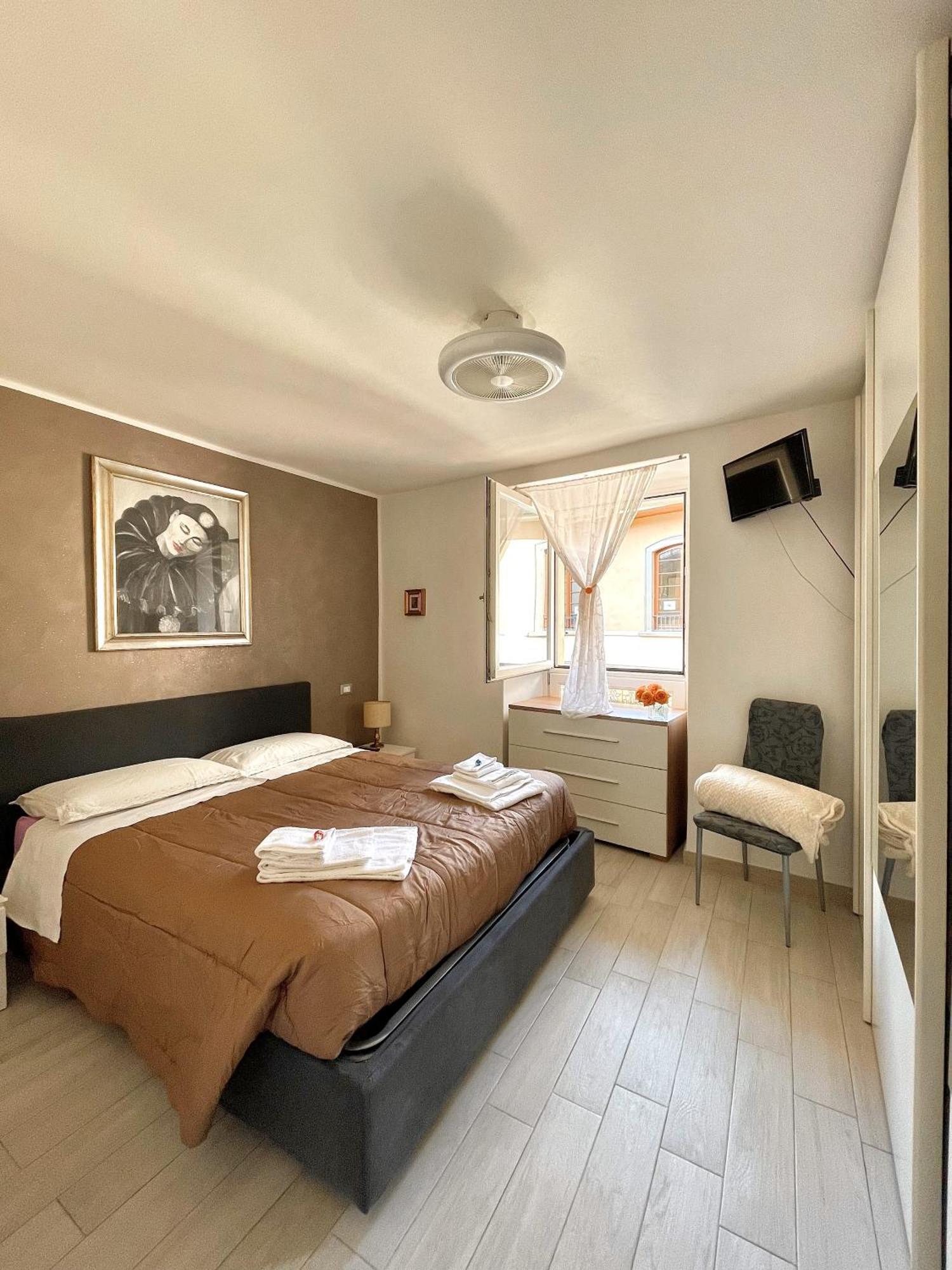 Casa Berlai, Bilocale Sul Lago Villa Pisogne Bagian luar foto